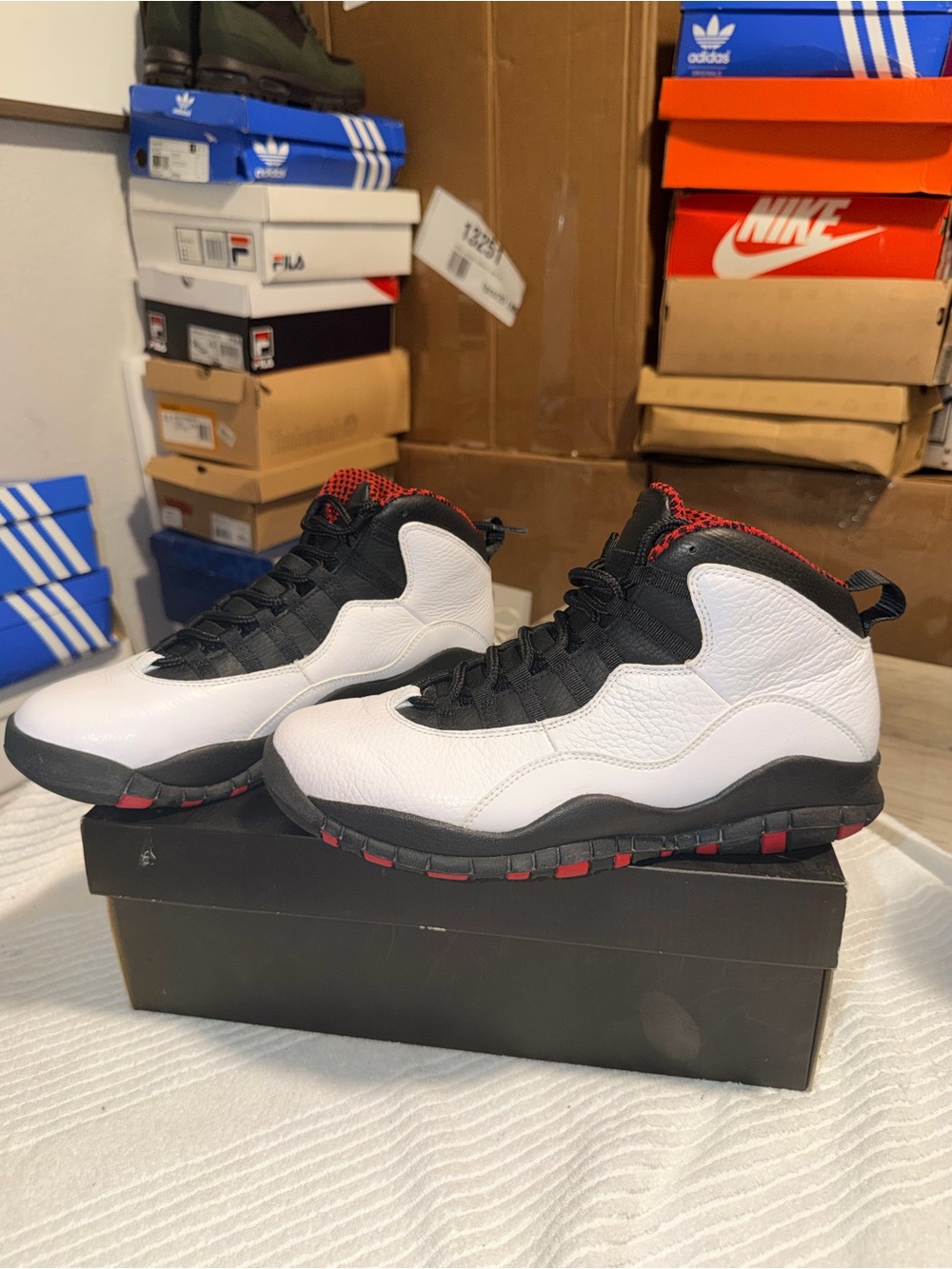 Air Jordan 10 Retro Chicago White Black Varsity Red Men’s Size 8.5